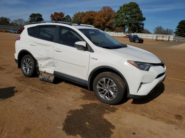 JTMRJREV5HD065587 - 2017 TOYOTA RAV4 HV LE WHITE photo 4