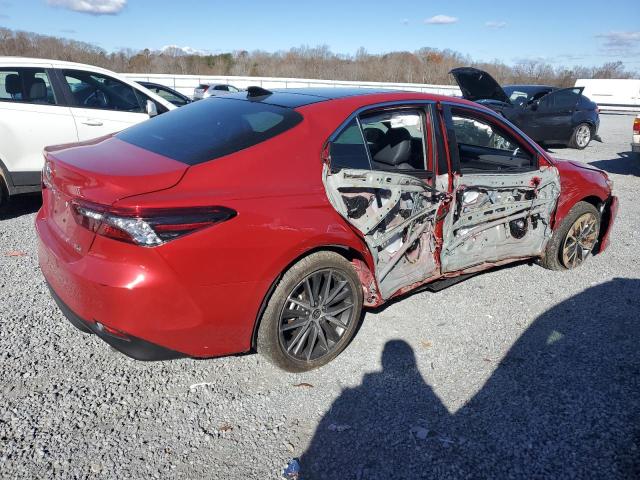 4T1FZ1AK6RU090181 - 2024 TOYOTA CAMRY XLE RED photo 3