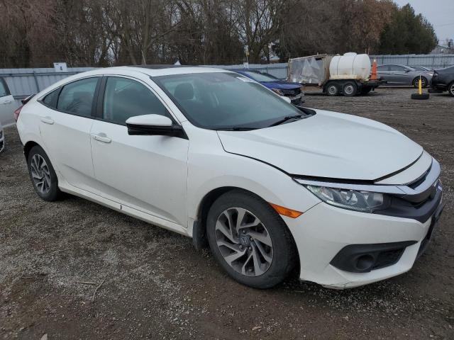 2HGFC2F82JH027595 - 2018 HONDA CIVIC EX WHITE photo 4