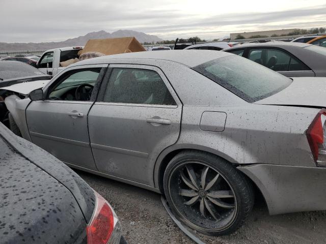 2C3JA43R05H627601 - 2005 CHRYSLER 300 SILVER photo 2