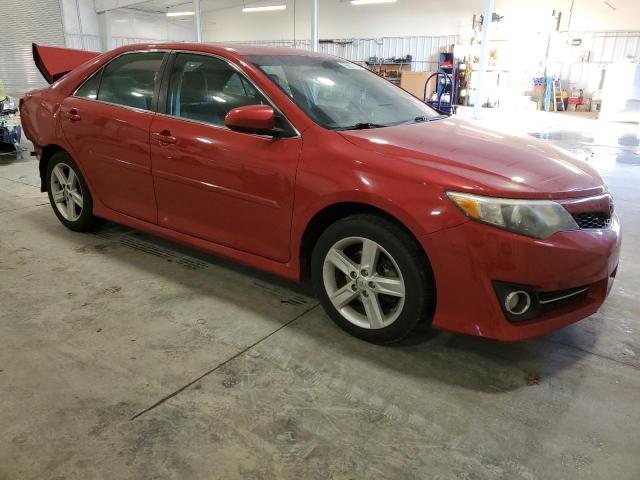 4T1BF1FK6EU784105 - 2014 TOYOTA CAMRY L RED photo 4