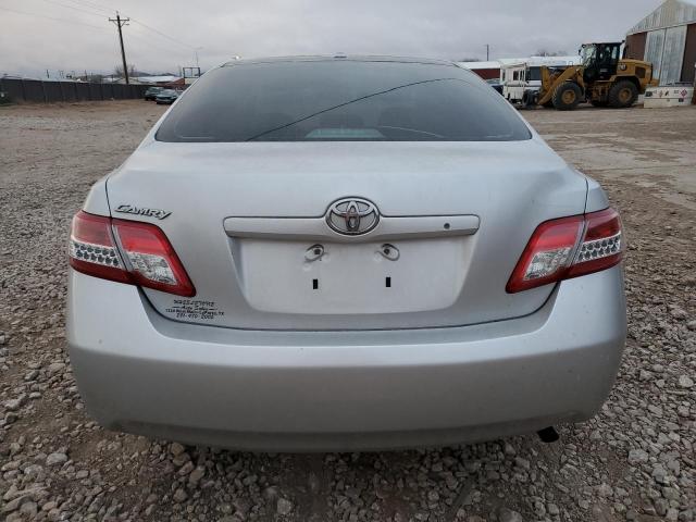 4T1BF3EK2BU628958 - 2011 TOYOTA CAMRY BASE SILVER photo 6