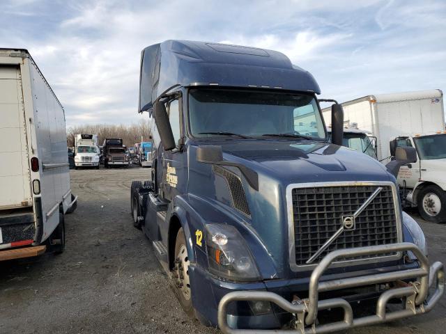 4V4NC9TJ0FN918160 - 2015 VOLVO VN VNL BLUE photo 1