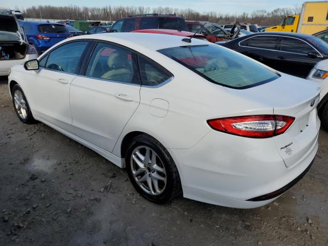 1FA6P0H79E5359838 - 2014 FORD FUSION SE WHITE photo 2