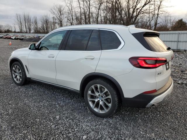 5UXCR6C09N9J06370 - 2022 BMW X5 XDRIVE40I WHITE photo 2