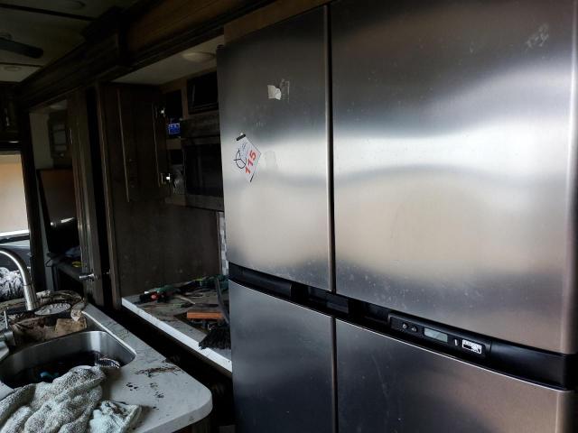 4YDF39321K4702081 - 2019 KEYSTONE TRAILER TWO TONE photo 8