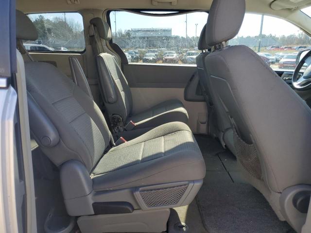 2A4RR5D1XAR235181 - 2010 CHRYSLER TOWN & COU TOURING SILVER photo 11