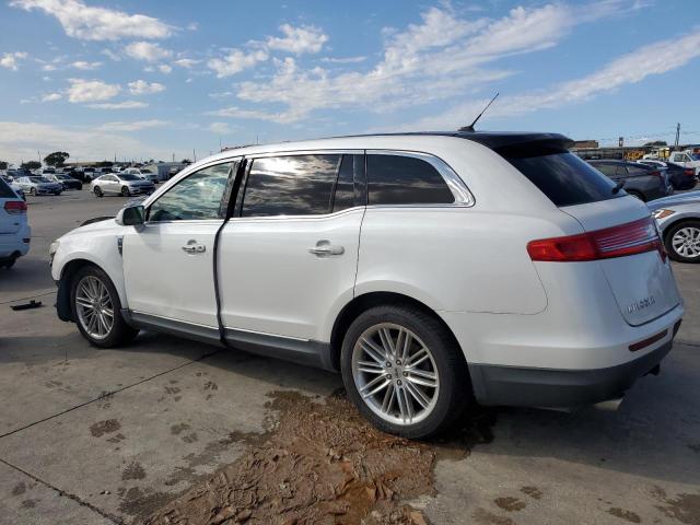 2LMHJ5AT5EBL57198 - 2014 LINCOLN MKT WHITE photo 2