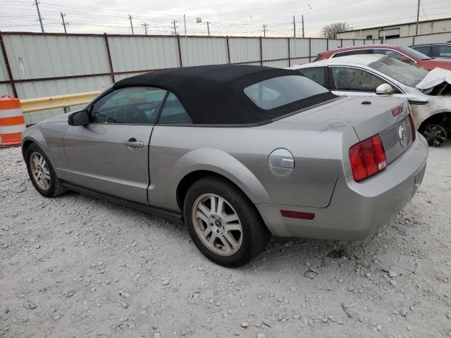 1ZVHT84N685142122 - 2008 FORD MUSTANG GRAY photo 2