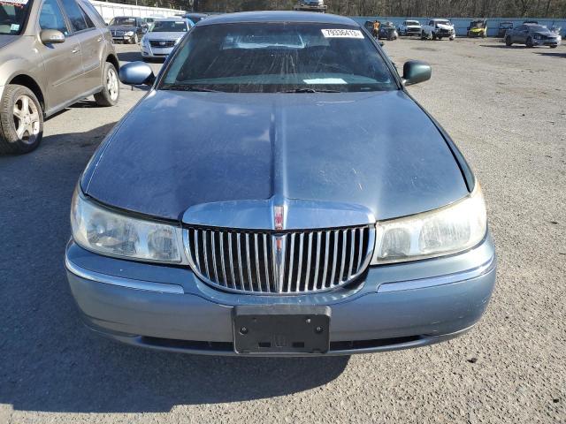 1LNHM82W3YY873354 - 2000 LINCOLN TOWN CAR SIGNATURE BLUE photo 5