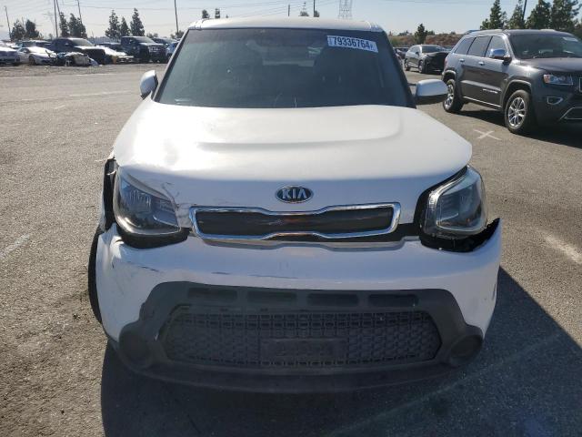 KNDJP3A51F7221277 - 2015 KIA SOUL + WHITE photo 5