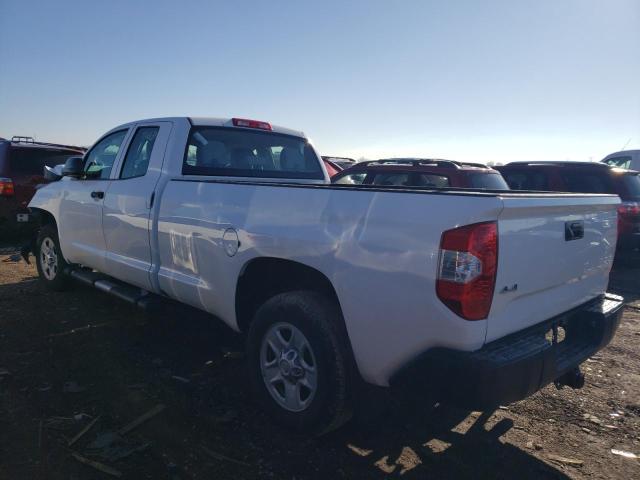 5TFCW5F16JX023767 - 2018 TOYOTA TUNDRA DOUBLE CAB SR/SR5 WHITE photo 2