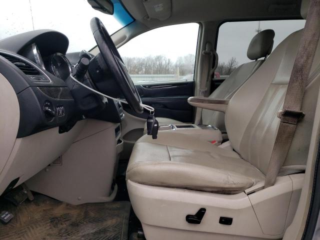 2C4RC1BG2FR601696 - 2015 CHRYSLER TOWN & COU TOURING SILVER photo 7