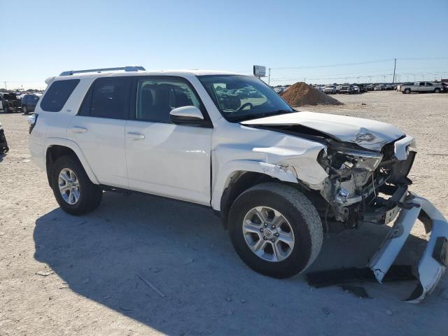 JTEBU5JR7F5254979 - 2015 TOYOTA 4RUNNER SR5 WHITE photo 4