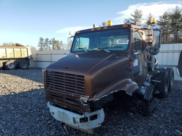 1HSHCATR5XH203933 - 1999 INTERNATIONAL 8000 8100 BROWN photo 2