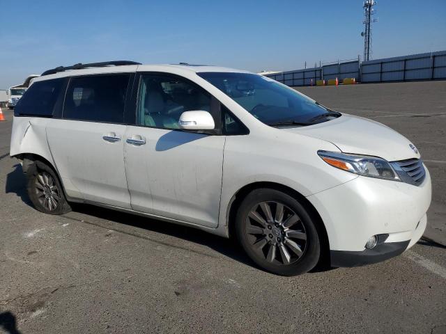 5TDYK3DC5FS647213 - 2015 TOYOTA SIENNA XLE WHITE photo 4