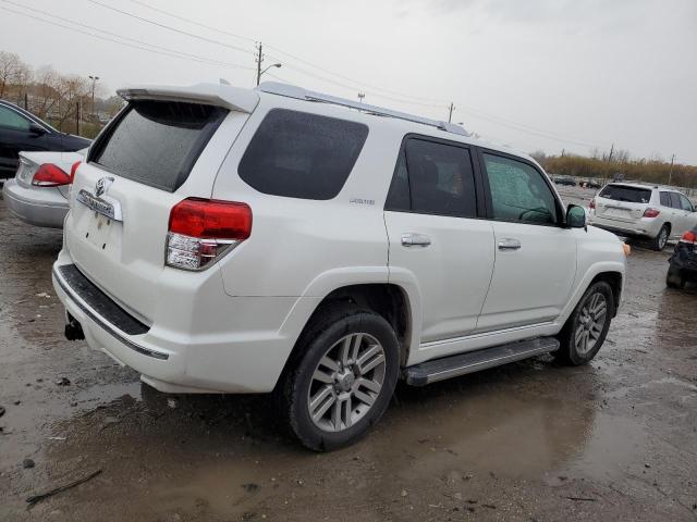 JTEBU5JRXB5045536 - 2011 TOYOTA 4RUNNER SR5 WHITE photo 3