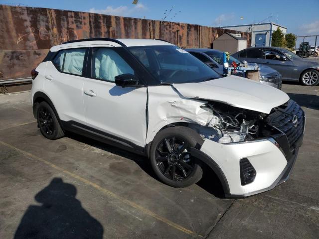 3N1CP5DV4PL539927 - 2023 NISSAN KICKS SR WHITE photo 4