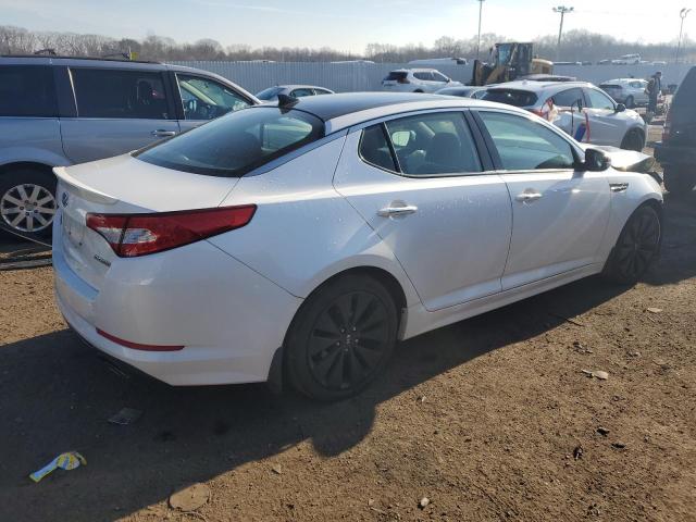 KNAGR4A68B5156532 - 2011 KIA OPTIMA SX WHITE photo 3