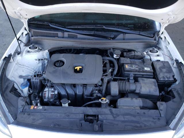 3KPF24AD8ME290028 - 2021 KIA FORTE FE WHITE photo 11