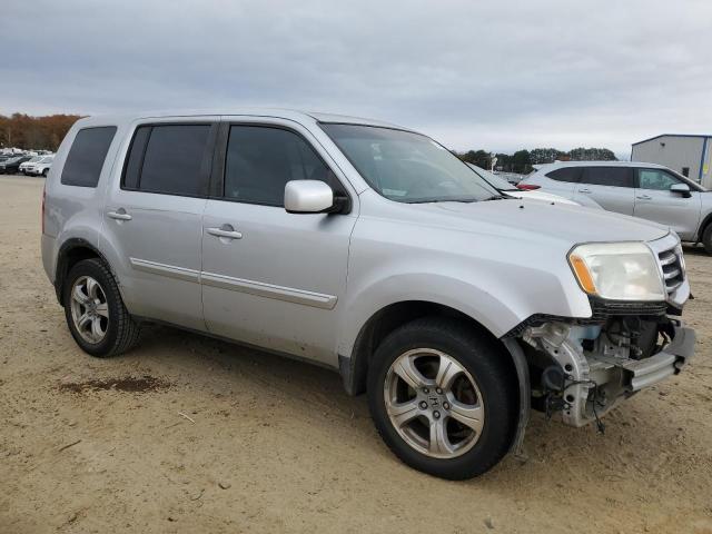 5FNYF3H48CB034137 - 2012 HONDA PILOT EX SILVER photo 4