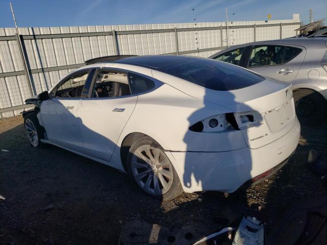 5YJSA1E18GF161639 - 2016 TESLA MODEL S WHITE photo 2