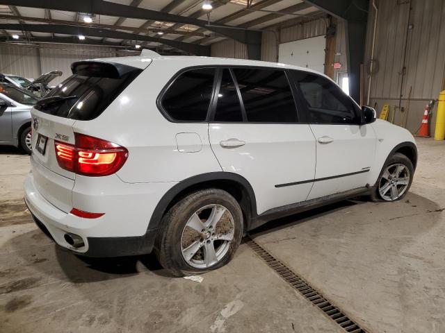 5UXZW0C52BL657024 - 2011 BMW X5 XDRIVE35D WHITE photo 3