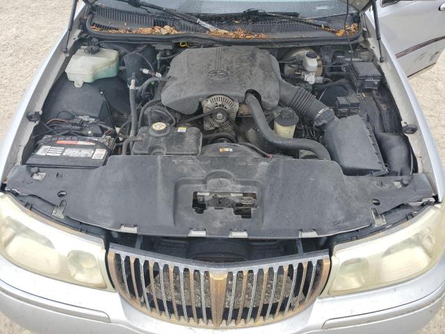 1LNHM81W82Y671926 - 2002 LINCOLN TOWN CAR EXECUTIVE SILVER photo 11