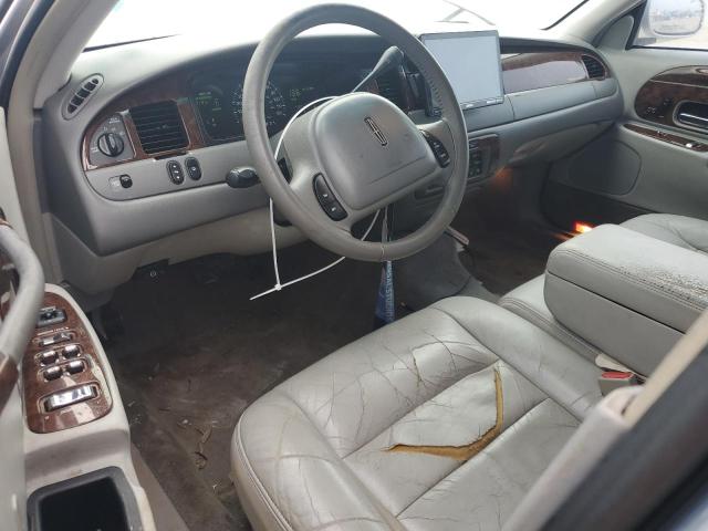 1LNHM81W82Y671926 - 2002 LINCOLN TOWN CAR EXECUTIVE SILVER photo 8
