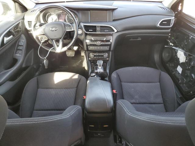 SJKCH5CP6HA033406 - 2017 INFINITI QX30 BASE أسود صورة 8