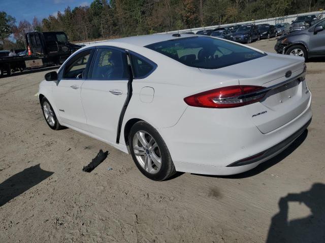 3FA6P0LU9JR195382 - 2018 FORD FUSION SE HYBRID WHITE photo 2