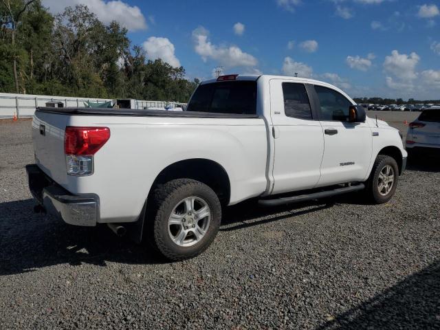 5TFRY5F19BX112481 - 2011 TOYOTA TUNDRA DOUBLE CAB SR5 WHITE photo 3