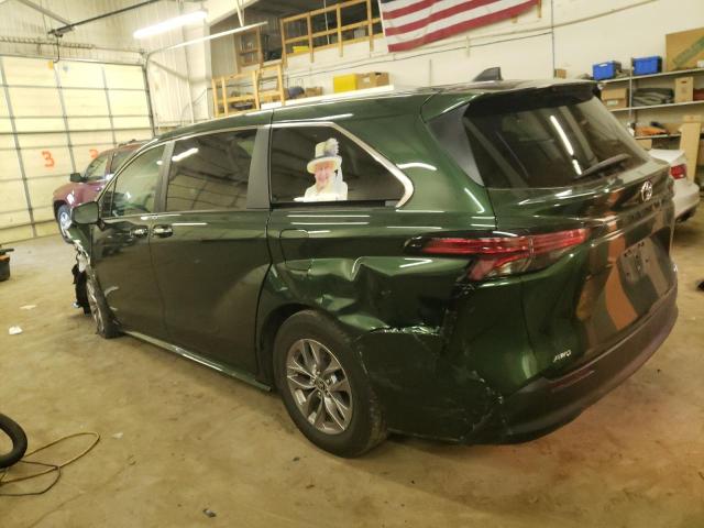 5TDYSKFCXMS004120 - 2021 TOYOTA SIENNA XLE GREEN photo 2