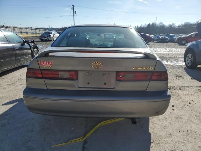 4T1BG22K1XU589489 - 1999 TOYOTA CAMRY CE GRAY photo 6