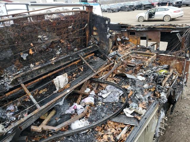 4UZAB2BS99CAE2892 - 2009 FREIGHTLINER CHASSIS XC დამწვარი ფოტო 5