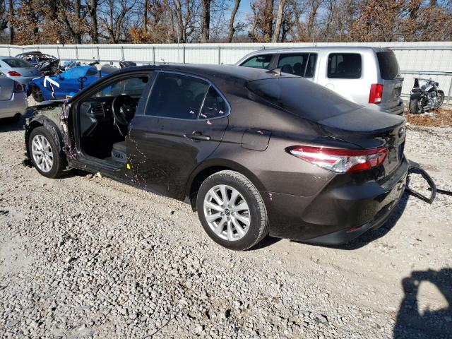 JTNB11HK8J3000552 - 2018 TOYOTA CAMRY L GRAY photo 2