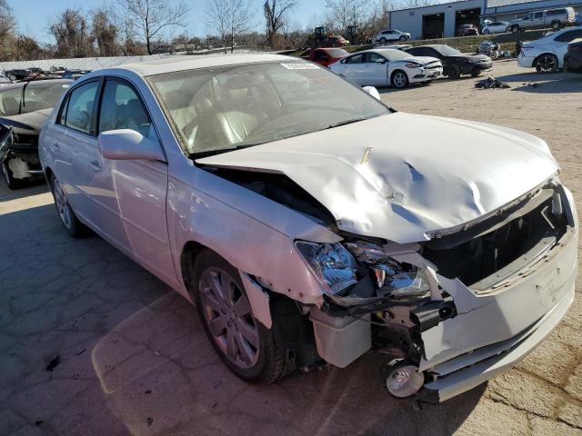 4T1BK36B67U228984 - 2007 TOYOTA AVALON XL WHITE photo 4