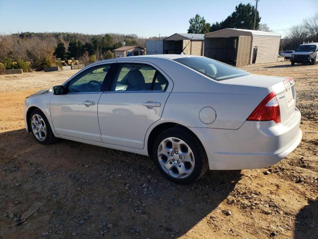 3FAHP0HA1BR202799 - 2011 FORD FUSION SE WHITE photo 2