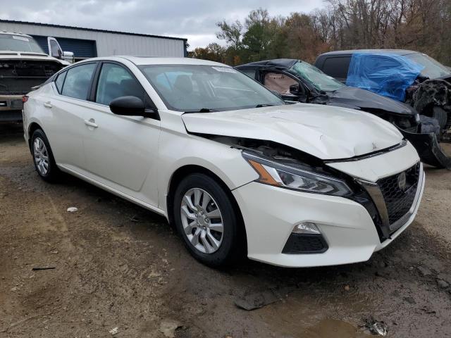 1N4BL4CW4KC184941 - 2019 NISSAN ALTIMA SR WHITE photo 4