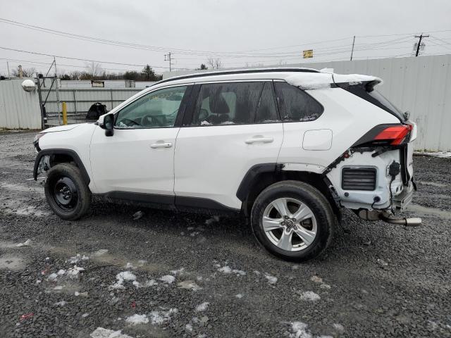 2T3P1RFV5MC249898 - 2021 TOYOTA RAV4 XLE WHITE photo 2