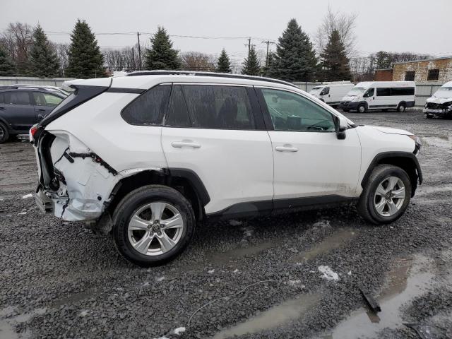 2T3P1RFV5MC249898 - 2021 TOYOTA RAV4 XLE WHITE photo 3