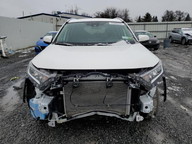 2T3P1RFV5MC249898 - 2021 TOYOTA RAV4 XLE WHITE photo 5