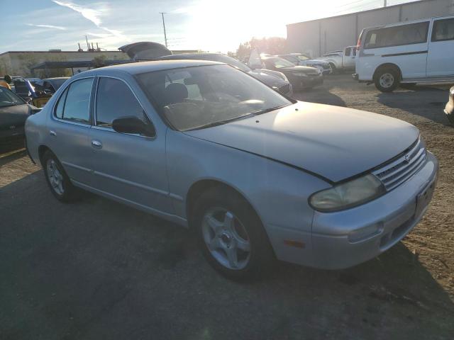 1N4BU31D7VC155592 - 1997 NISSAN ALTIMA XE SILVER photo 4