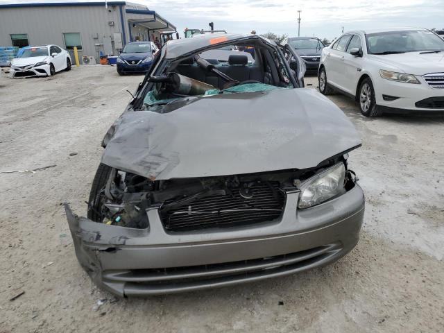 4T1BF22K2YU112283 - 2000 TOYOTA CAMRY LE GRAY photo 5