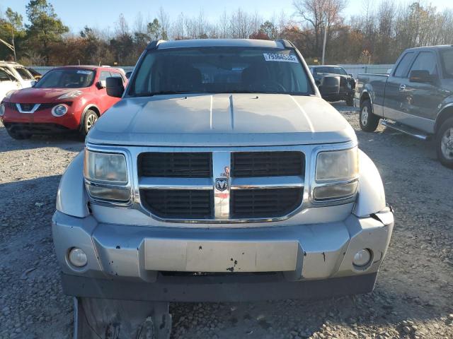 1D4PT2GK7BW600459 - 2011 DODGE NITRO SE SILVER photo 5