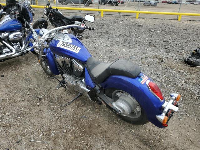 JH2SC6601GK600011 - 2016 HONDA VT1300 CR BLUE photo 3