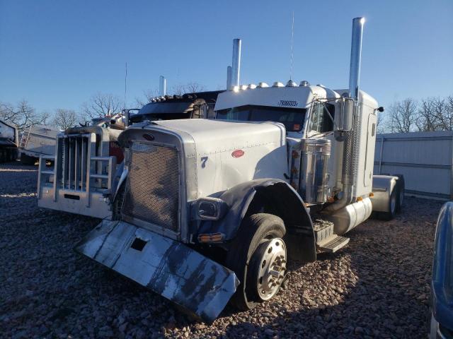 1XP5DB9X44D814722 - 2004 PETERBILT 379 WHITE photo 2