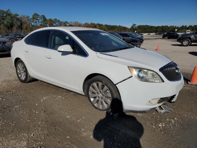 1G4PP5SK7F4181570 - 2015 BUICK VERANO WHITE photo 4