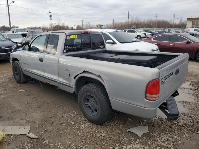 1B7GL22X3YS738922 - 2000 DODGE DAKOTA SILVER photo 2