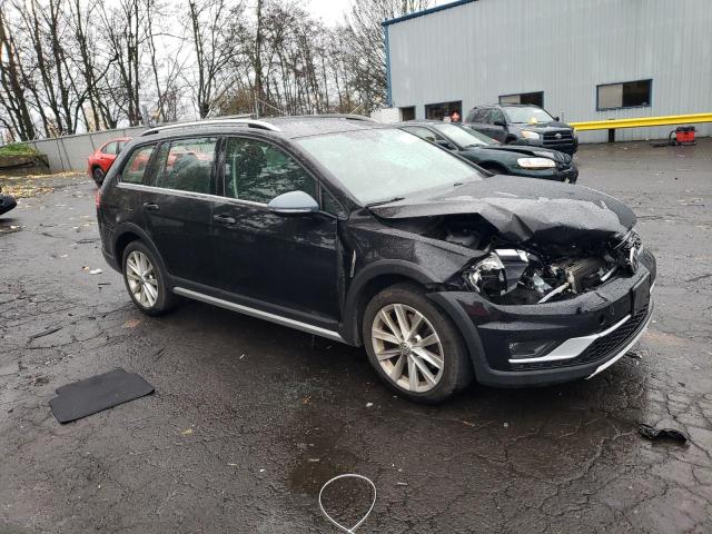 3VWH17AU8JM750350 - 2018 VOLKSWAGEN GOLF ALLTR S BLACK photo 4